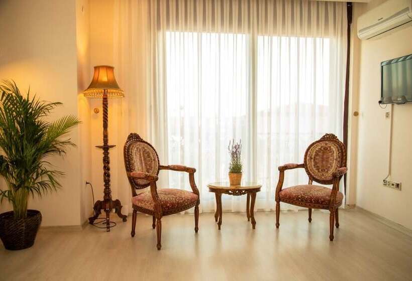 غرفة ديلوكس, Teddy Alaçatı