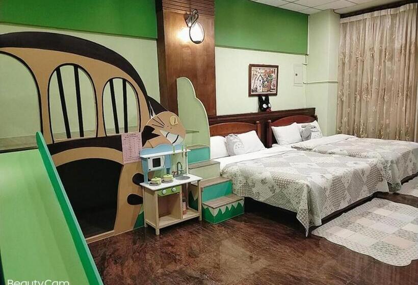 غرفة سوبيريور رباعية, Zhong Shan 330