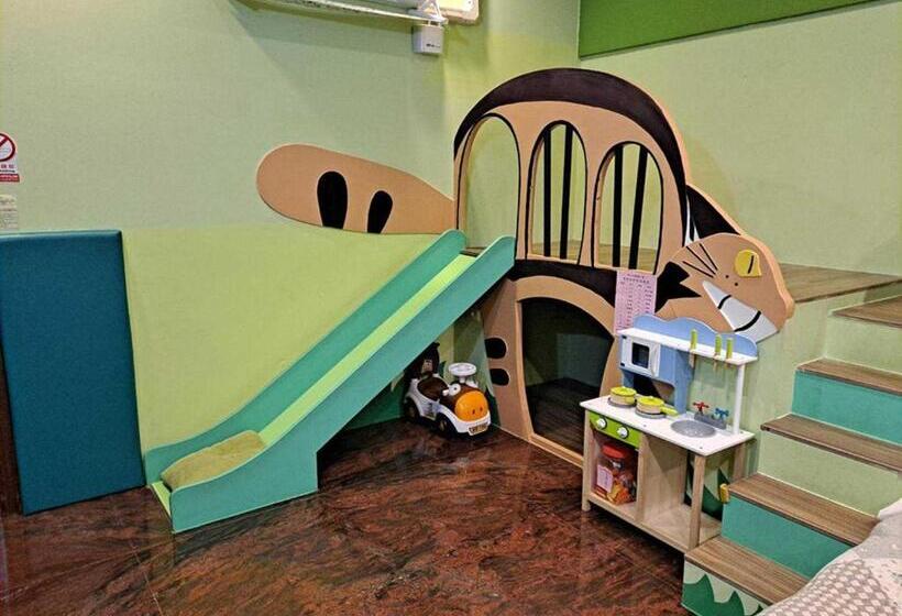 غرفة سوبيريور رباعية, Zhong Shan 330