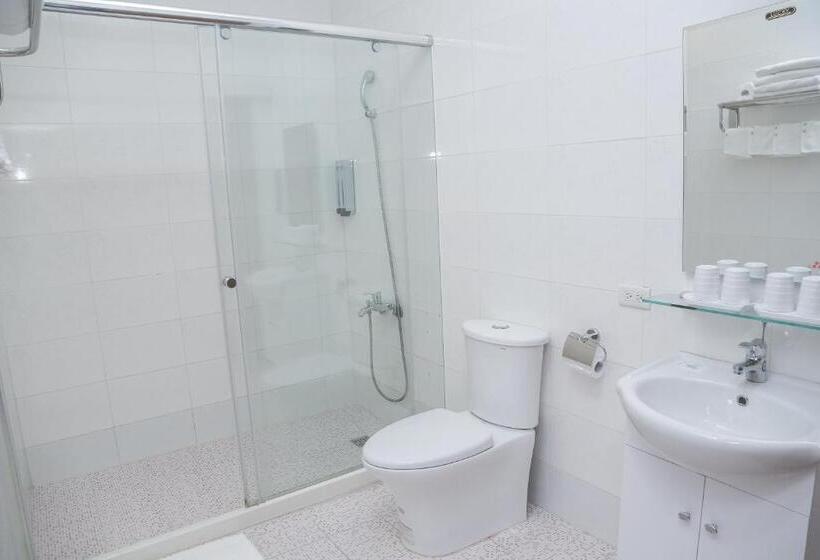 غرفة سوبيريور رباعية, Zhong Shan 330