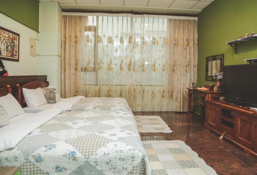 غرفة سوبيريور رباعية, Zhong Shan 330