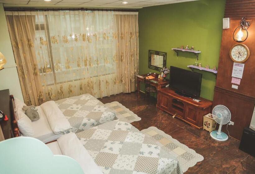 غرفة سوبيريور رباعية, Zhong Shan 330