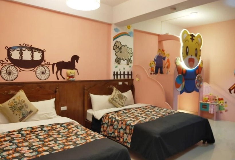 חדר סופריור לארבעה, Zhong Shan 330