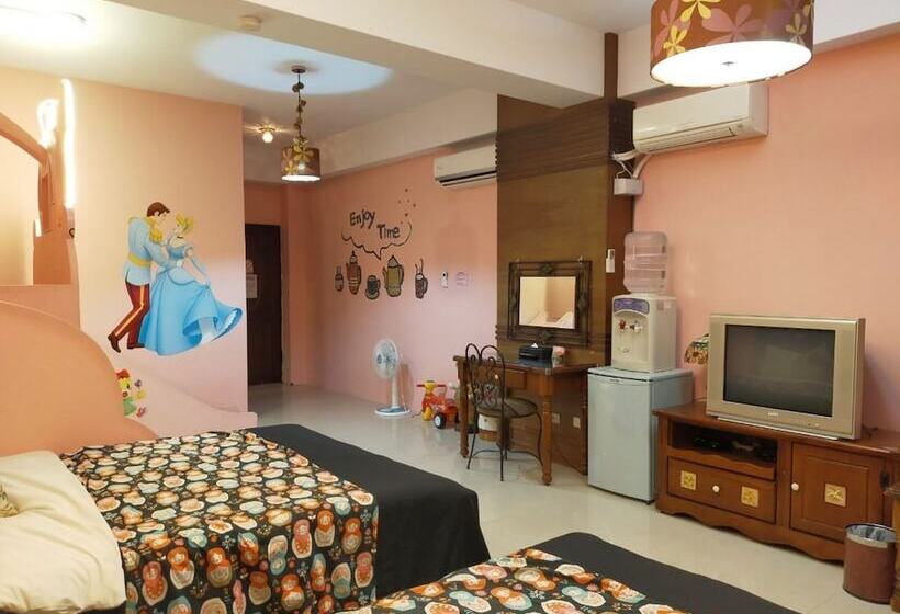 חדר סופריור לארבעה, Zhong Shan 330