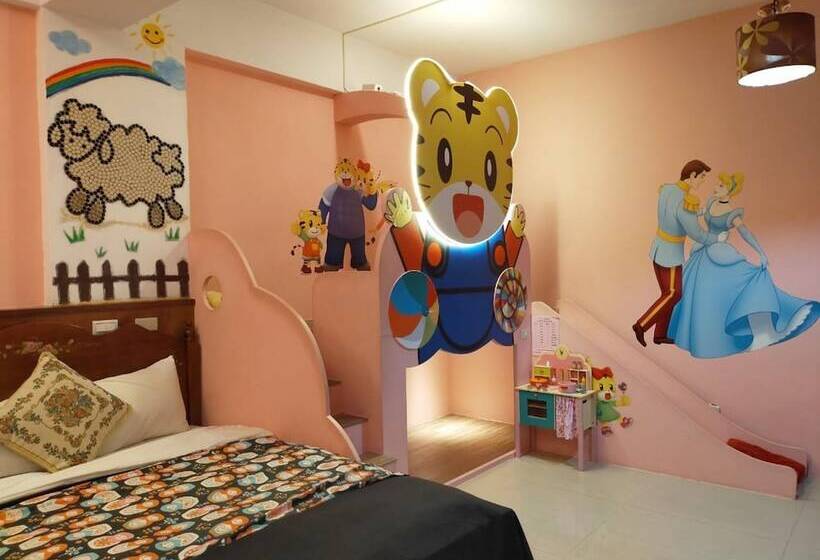 غرفة سوبيريور رباعية, Zhong Shan 330