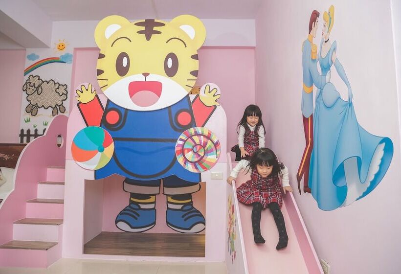 חדר סופריור לארבעה, Zhong Shan 330