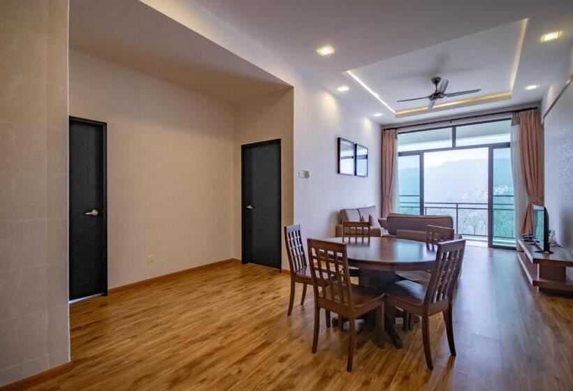 דירת שלושה חדרים, Nova Highlands