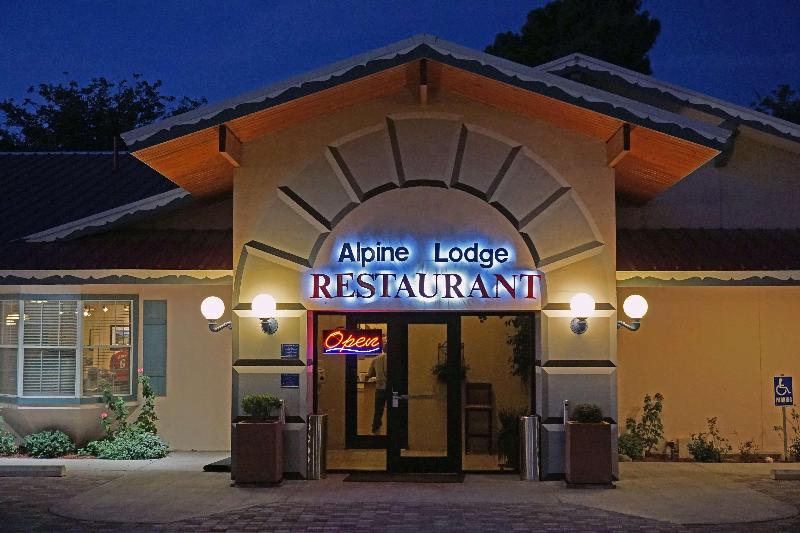 דירת שלושה חדרים, Nova Highlands