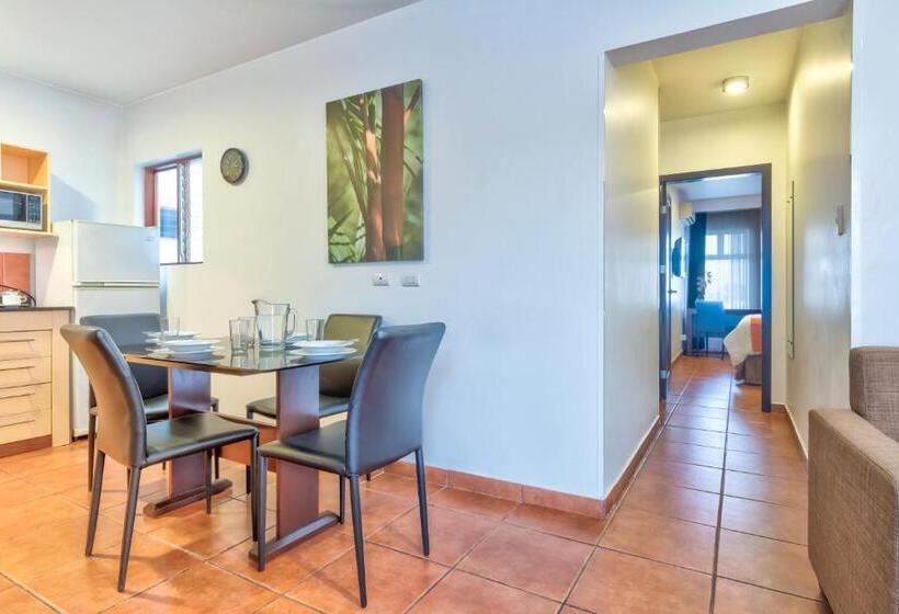 سوییت سوپریور, Residence Inn Suites Cristina