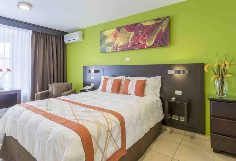 이그제큐티브 스위트, Residence Inn Suites Cristina