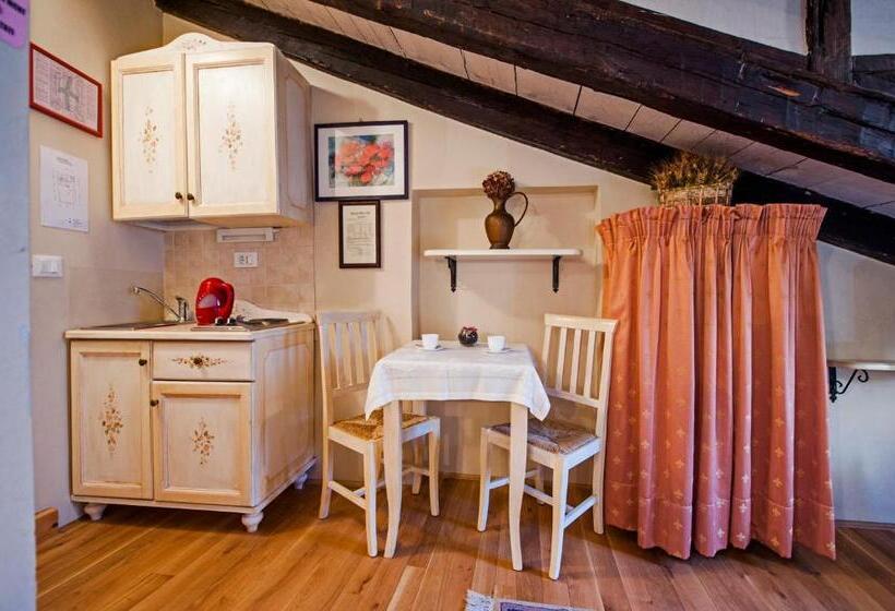 Номер Стандарт в Мансарде, Residence Marco Polo