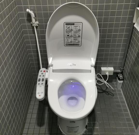 اتاق استاندارد سه تخته با سرویس بهداشتی مشترک, Inn Cube Ximen