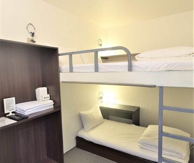 اتاق استاندارد سه تخته با سرویس بهداشتی مشترک, Inn Cube Ximen