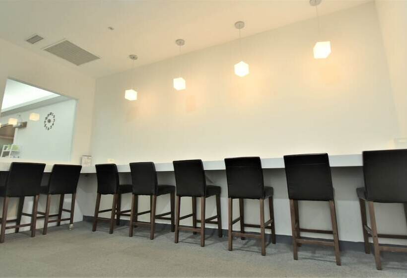 اتاق استاندارد با سرویس بهداشتی مشترک, Inn Cube Ximen