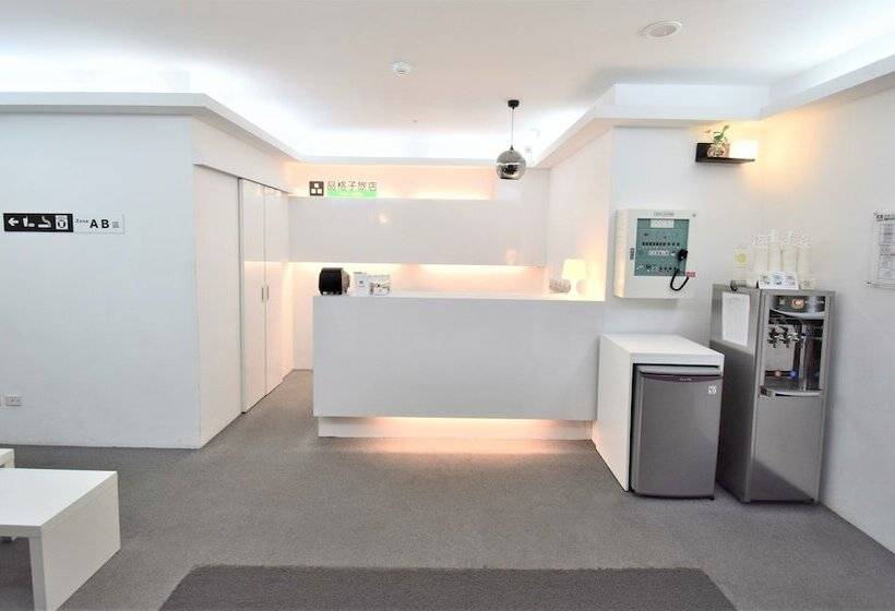 اتاق استاندارد با سرویس بهداشتی مشترک, Inn Cube Ximen