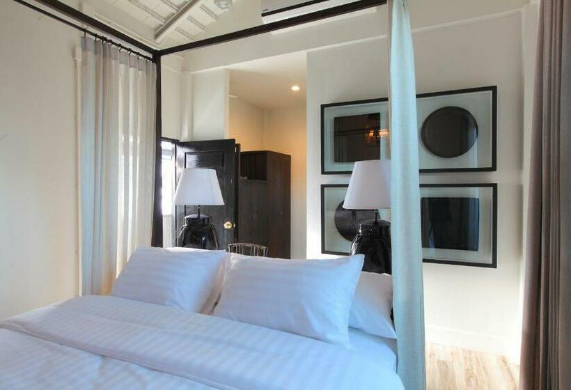 اتاق لوکس, 99 The Gallery Hotel  Sha Extra Plus