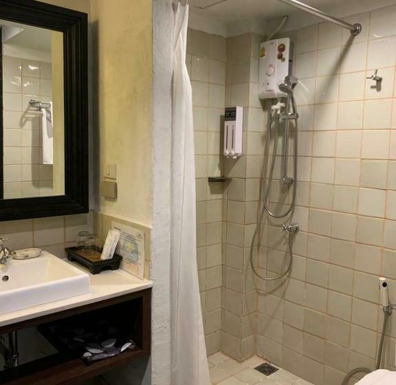 اتاق استاندارد, 99 The Gallery Hotel  Sha Extra Plus