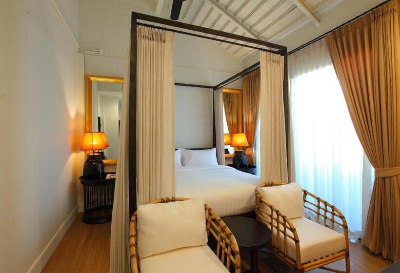 اتاق لوکس, 99 The Gallery Hotel  Sha Extra Plus