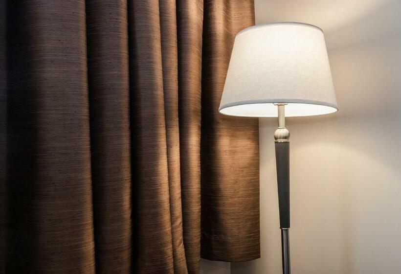 スタンダードルーム, Adam S Airport Inn