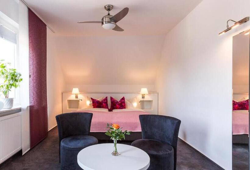 חדר סטנדרט עם מרפסת, Am Fleesensee