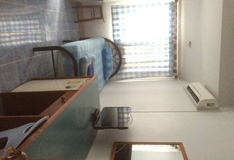 スタンダードトリプルルーム, Banwiang Guest House