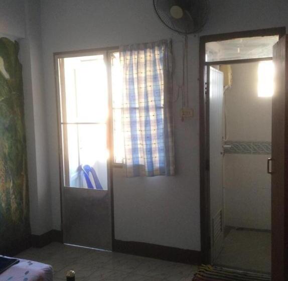 スタンダードシングルルーム, Banwiang Guest House