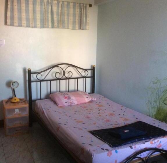 スタンダードシングルルーム, Banwiang Guest House