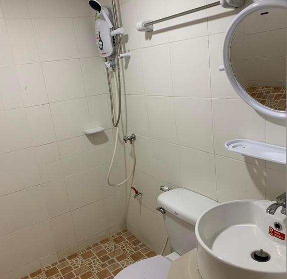 スタンダードトリプルルーム, Banwiang Guest House