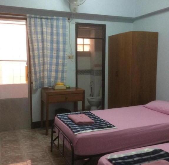 スタンダードルーム, Banwiang Guest House