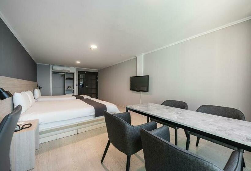 패밀리 룸 바다 전망, Gyeongpo Soo