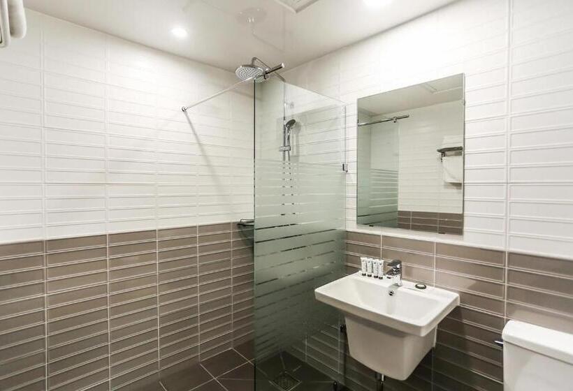 패밀리 룸 측면 바다 전망, Gyeongpo Soo