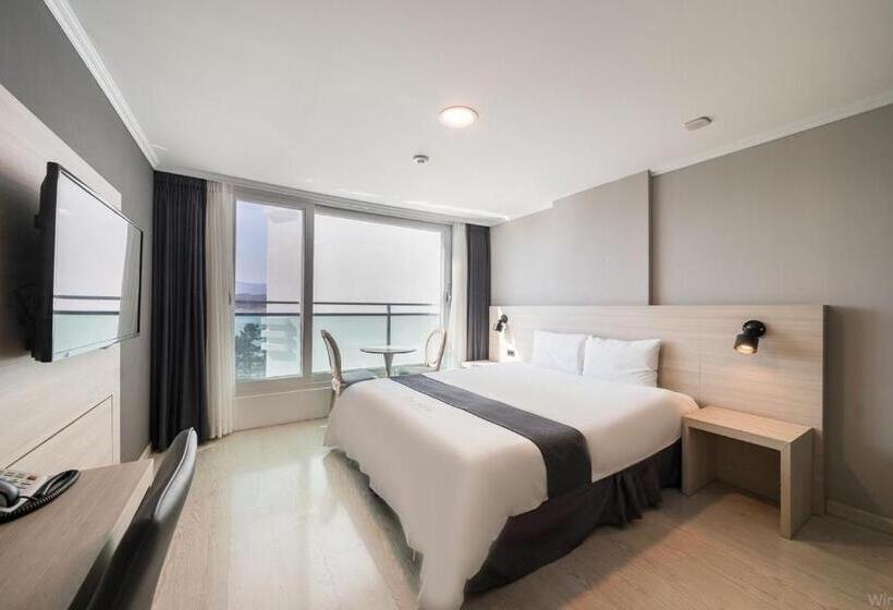 스탠다드 전망 룸, Gyeongpo Soo