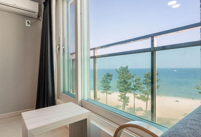 스탠다드 룸 측면 바다 전망, Gyeongpo Soo