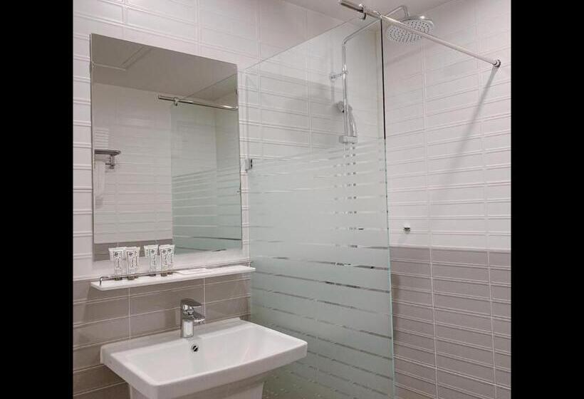 غرفة عائلية متصلة, Gyeongpo Soo