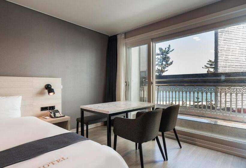 サイドシービューファミリールーム, Gyeongpo Soo