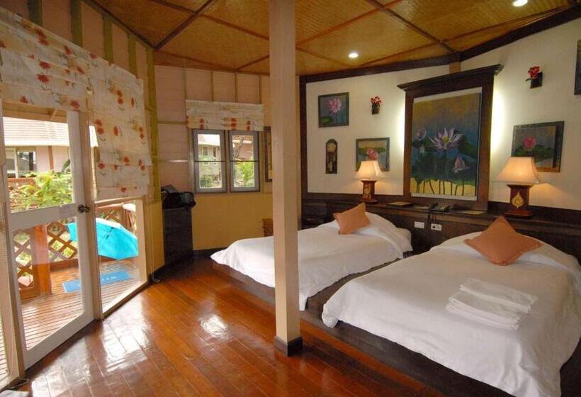 プールの見えるデラックスルーム, Sairee Seaview Koh Tao   Hostel