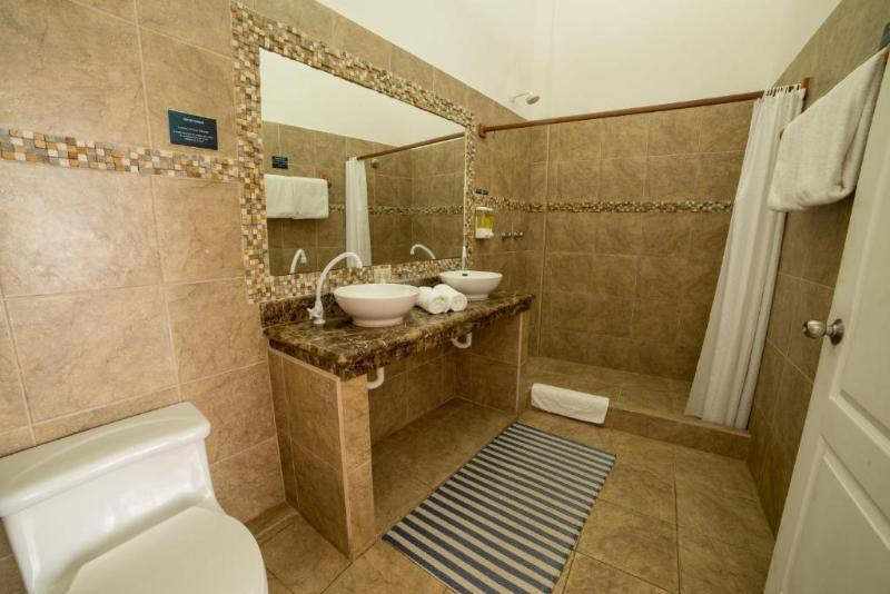 سوییت جونیور, La Palm