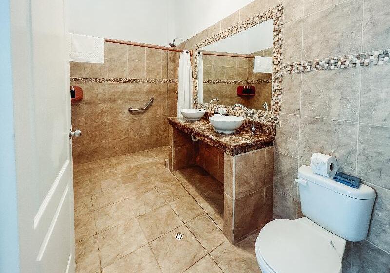 سوییت جونیور, La Palm