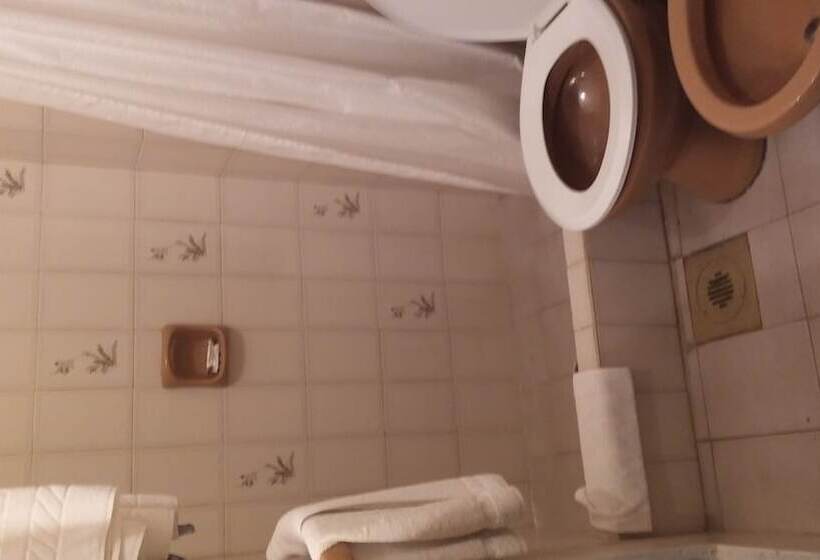 スタンダード４人部屋, La Pedrera