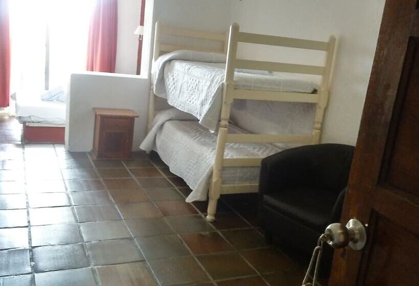 スタンダード４人部屋, La Pedrera