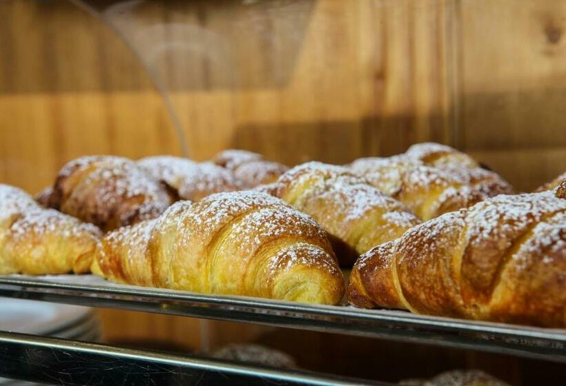 スタンダードルーム, Max