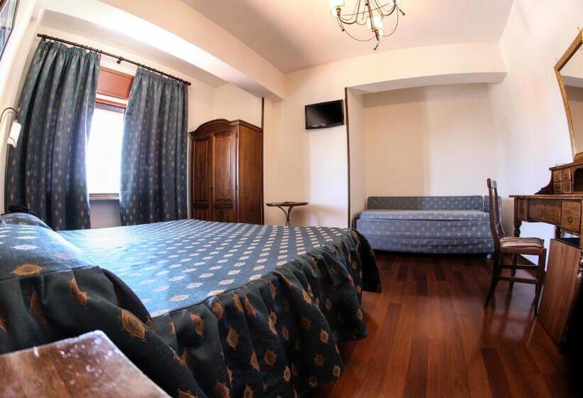 スタンダードトリプルルーム, Max