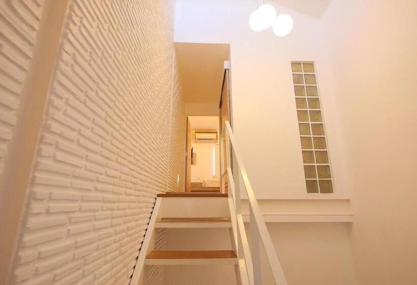 חדר משפחתי, Milano Huahin