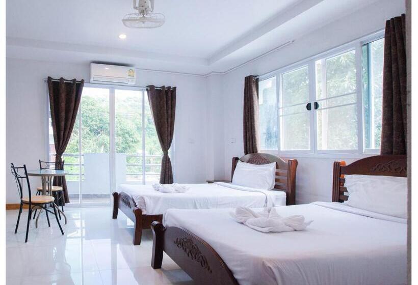 バルコニー付きデラックスルーム, Namhasin House