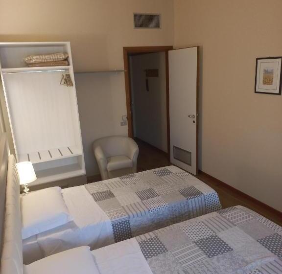 غرفة قياسية, Park