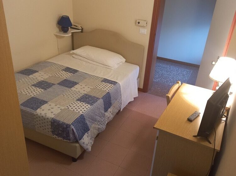 Номер Стандарт Индивидуальный, Park