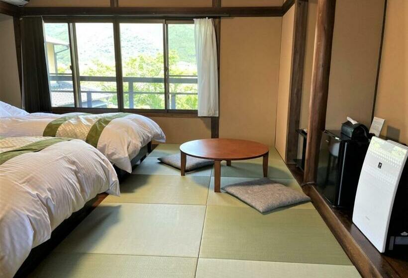 غرفة ديلوكس, Sanso Tanaka