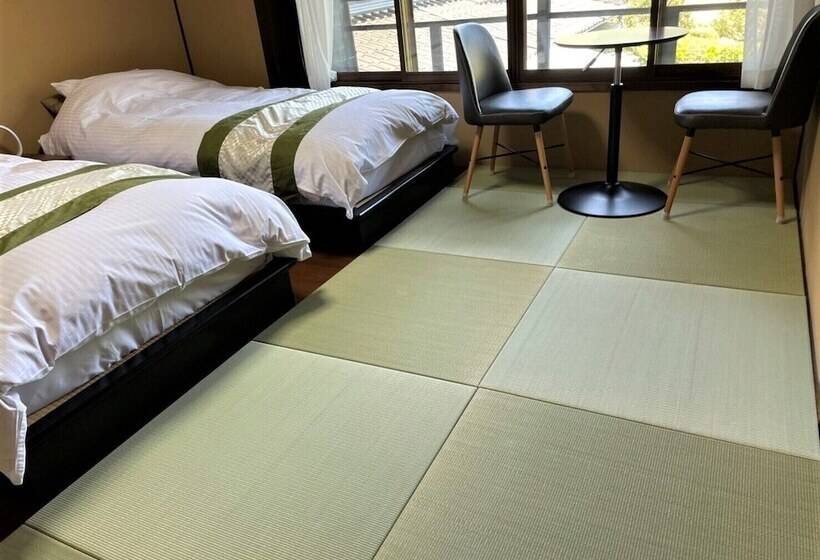 غرفة سوبيريور, Sanso Tanaka