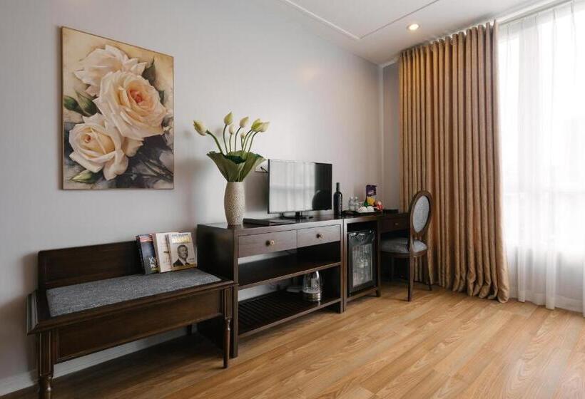 سوییت جونیور, La Palm