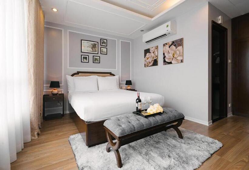 سوییت جونیور, La Palm